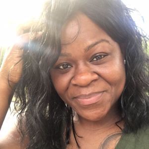 Meet your Posher, Deniselovingbrowneyes